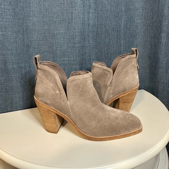Jeffrey Campbell Rosee Bootie Taupe Suede Ankle size 10 - Picture 2 of 10